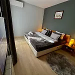 Апартамент 2-room Forest Retreat - Fireplace, Veranda, Bbq, Views