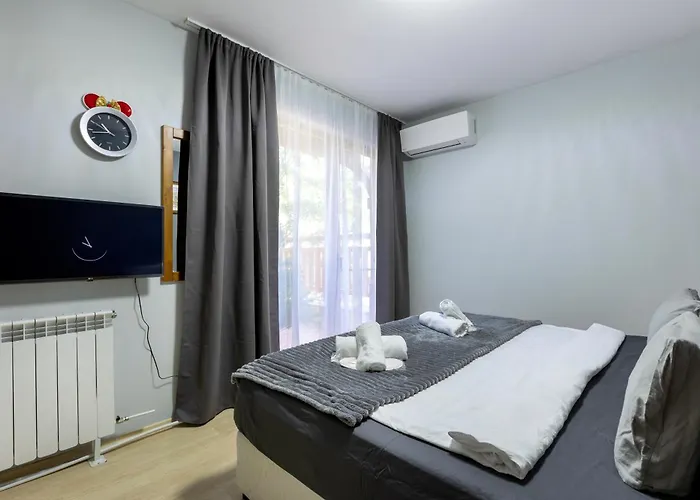 アパート 2-room Forest Retreat - Fireplace, Veranda, Bbq, Views