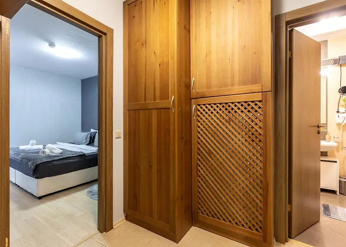 2-room Forest Retreat - Fireplace, Veranda, Bbq, Views *