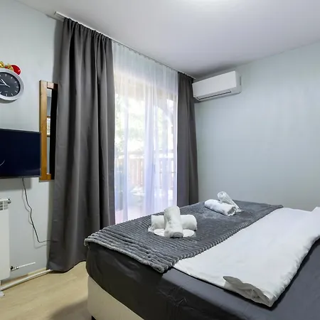 아파트 2-room Forest Retreat - Fireplace, Veranda, Bbq, Views