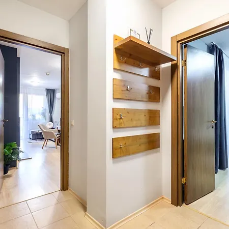 2-room Forest Retreat - Fireplace, Veranda, Bbq, Views 아파트 반스코