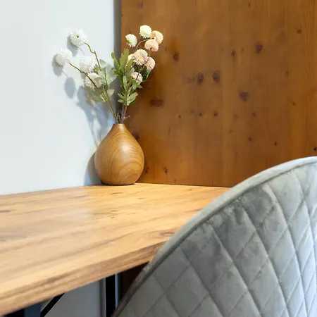 아파트 2-room Forest Retreat - Fireplace, Veranda, Bbq, Views 반스코