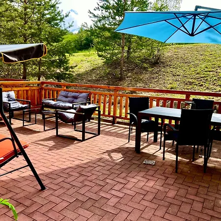 2-room Forest Retreat - Fireplace, Veranda, Bbq, Views 반스코