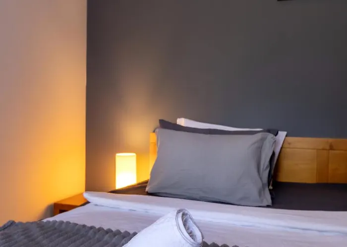 2-room Forest Retreat - Fireplace, Veranda, Bbq, Views Appartement Bansko