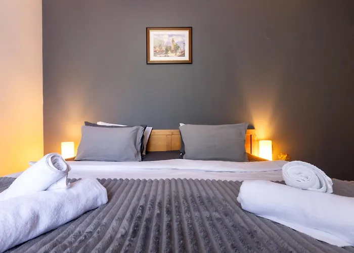 2-room Forest Retreat - Fireplace, Veranda, Bbq, Views Appartement Bansko