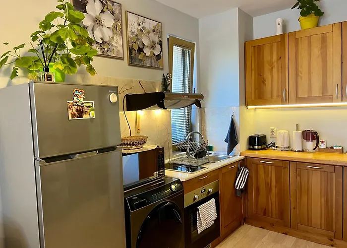 2-room Forest Retreat - Fireplace, Veranda, Bbq, Views Bansko